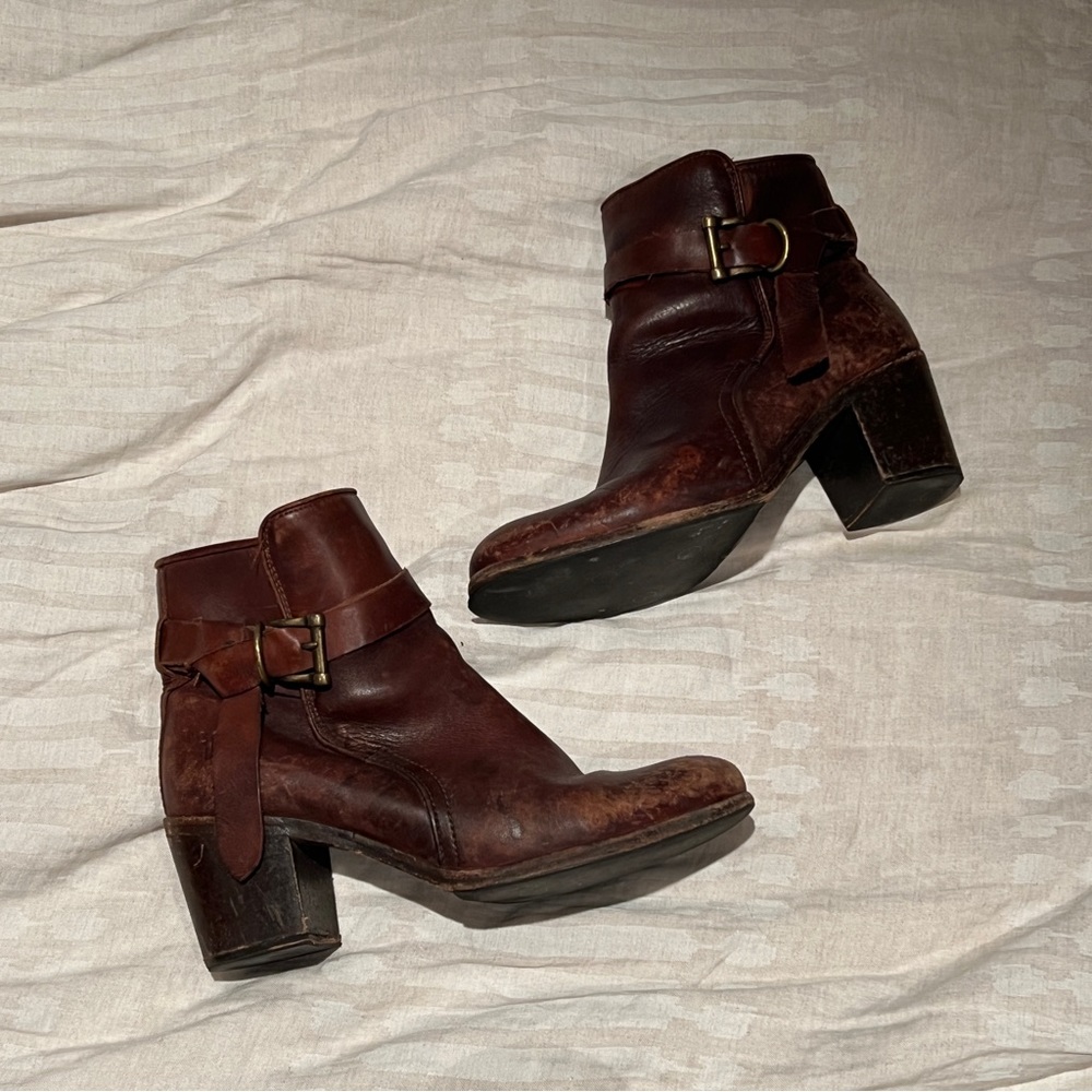 frye veronica knotted short boot